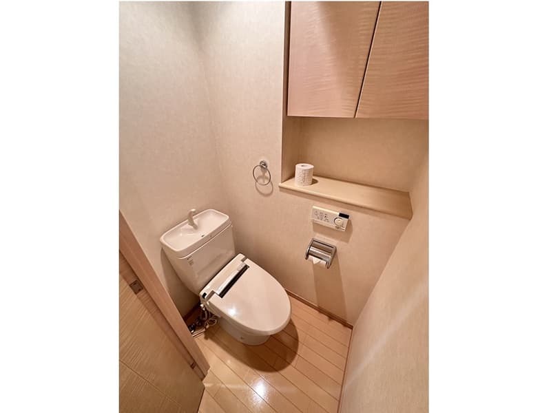 Room image 11