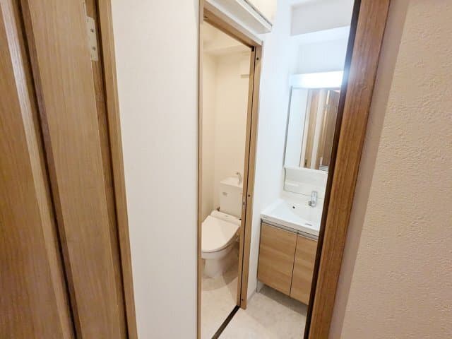 Room image 14