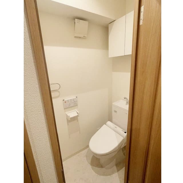 Room image 15