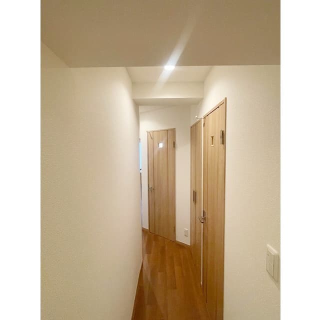 Room image 16