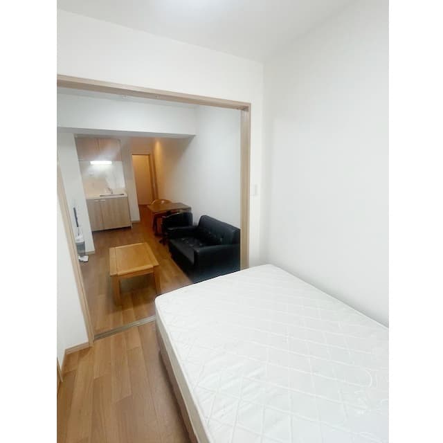 Room image 9