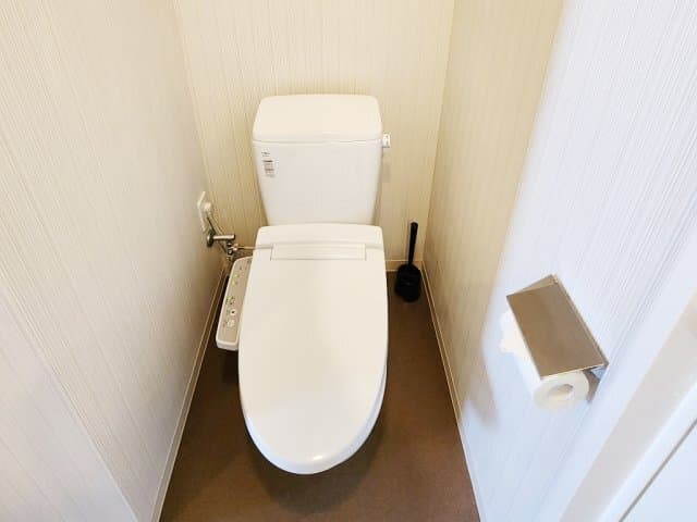 Room image 10
