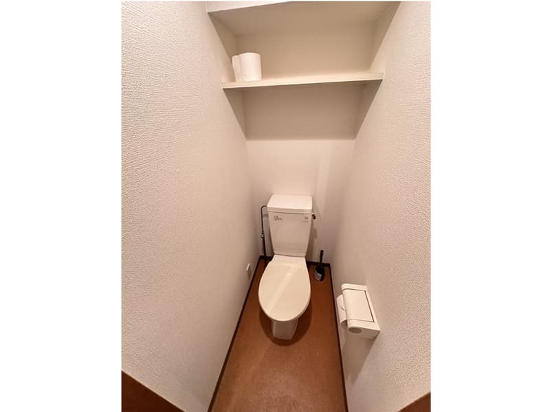 Room image 11