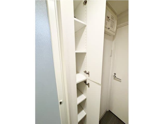 Room image 12