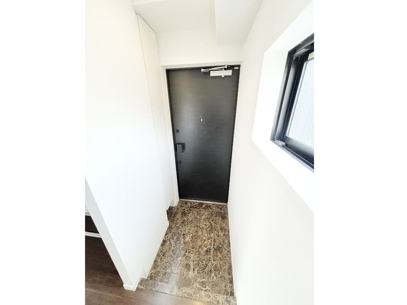 Room image 14