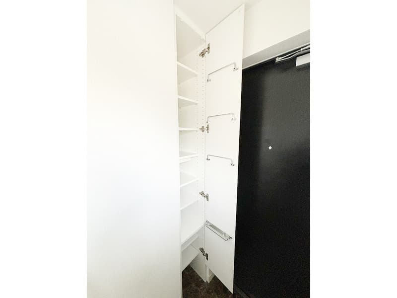 Room image 15
