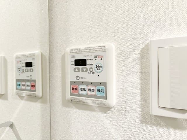 Room image 16