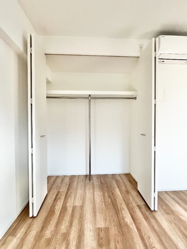 Room image 13
