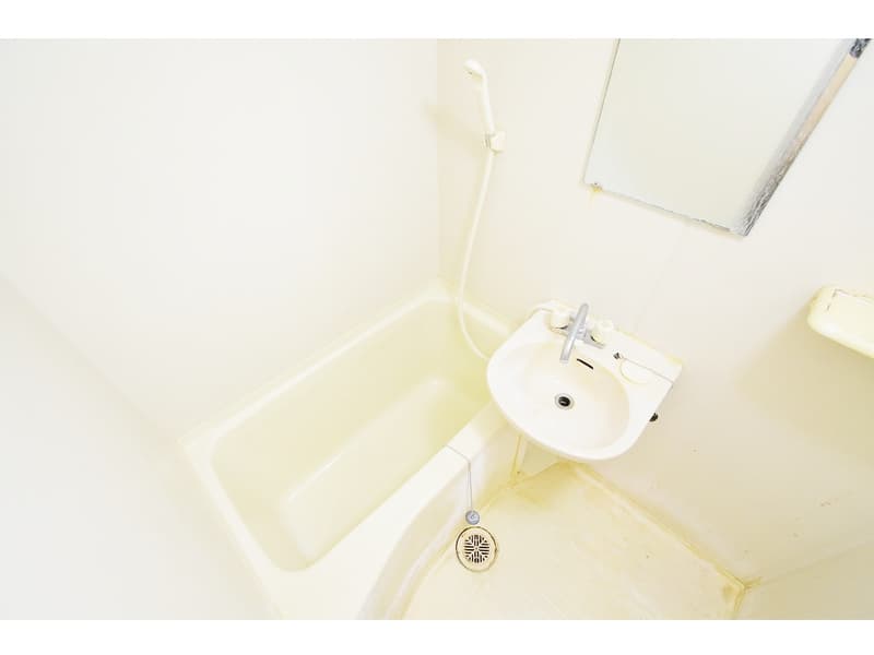 Room image 8