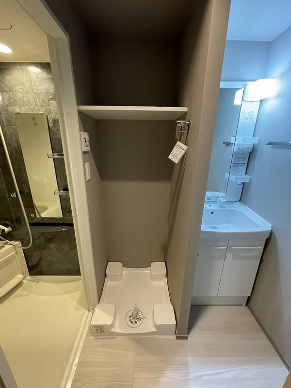 Room image 11