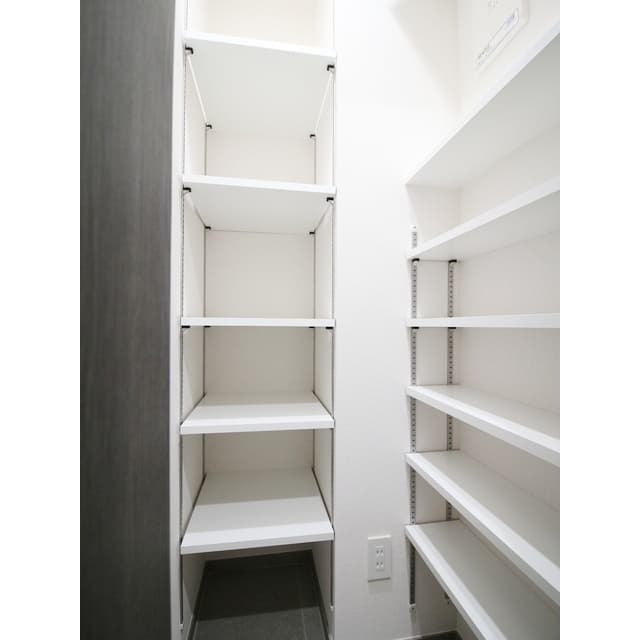 Room image 13
