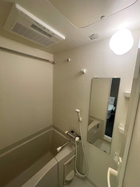 Room image 9