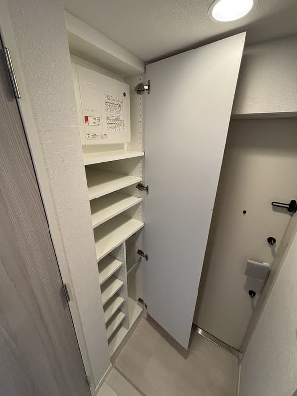 Room image 8