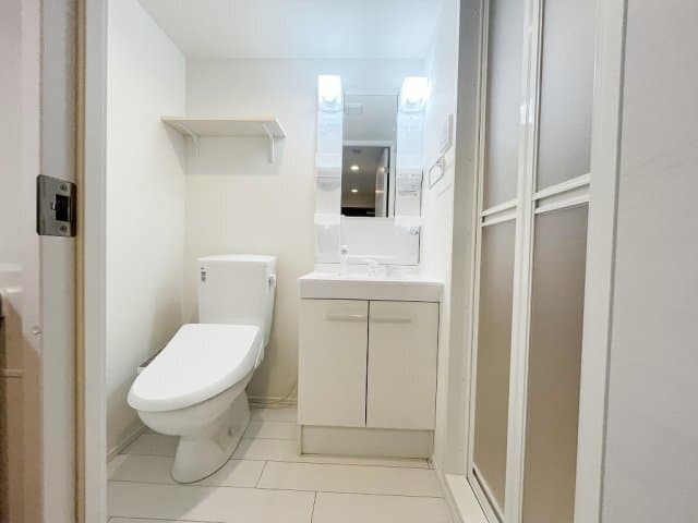 Room image 12