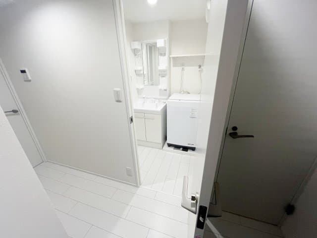 Room image 10