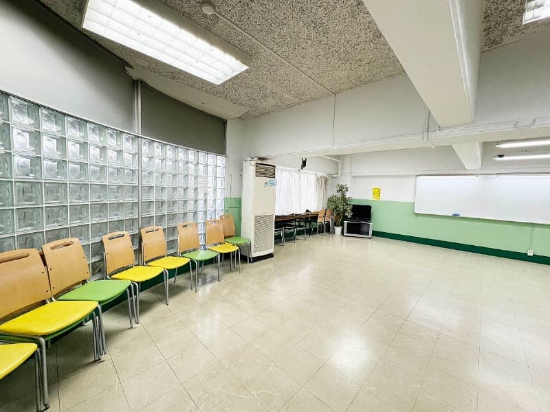 Room image 8