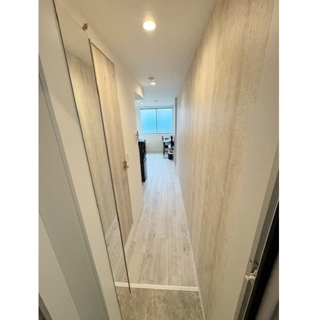 Room image 12