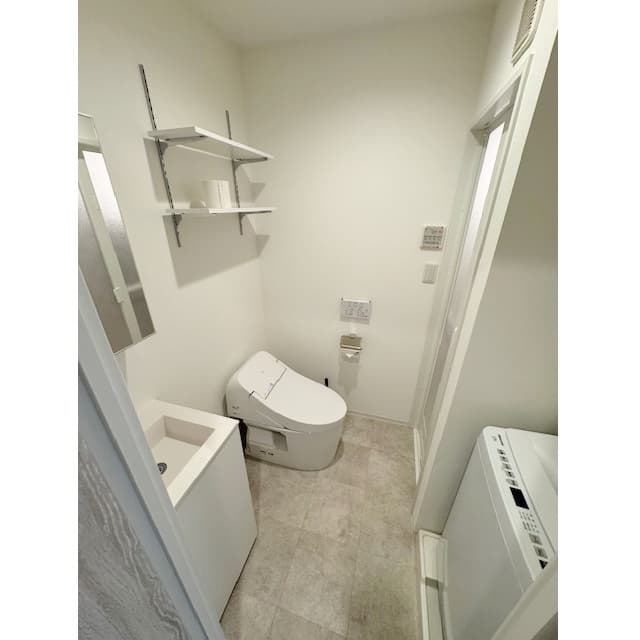Room image 10