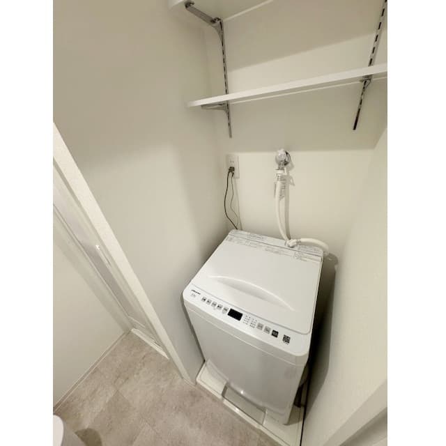 Room image 11