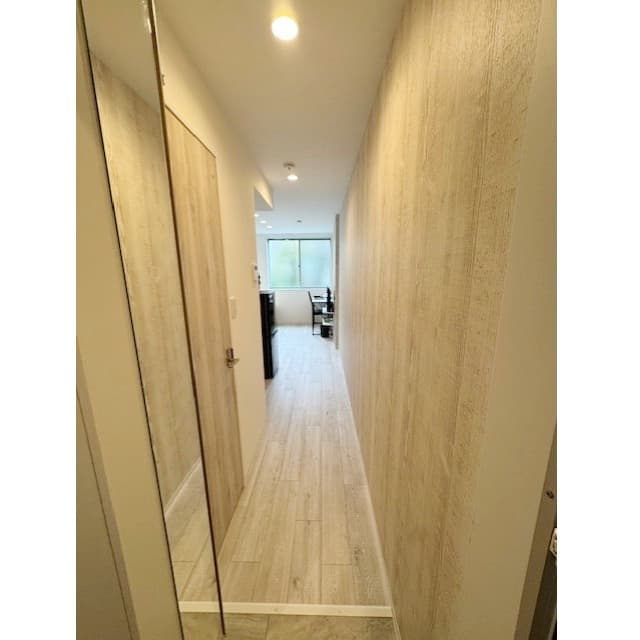 Room image 12
