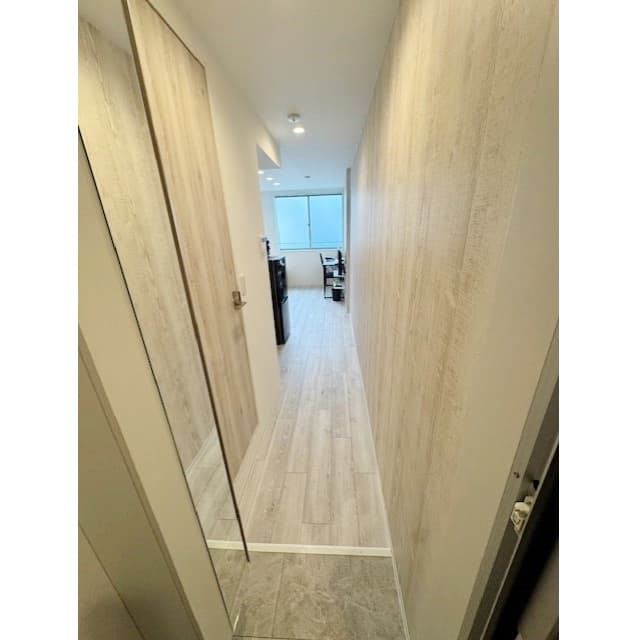 Room image 10