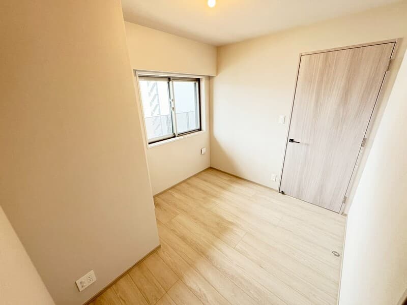 Room image 14