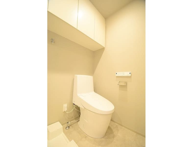 Room image 8