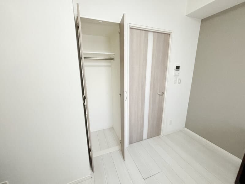 Room image 15