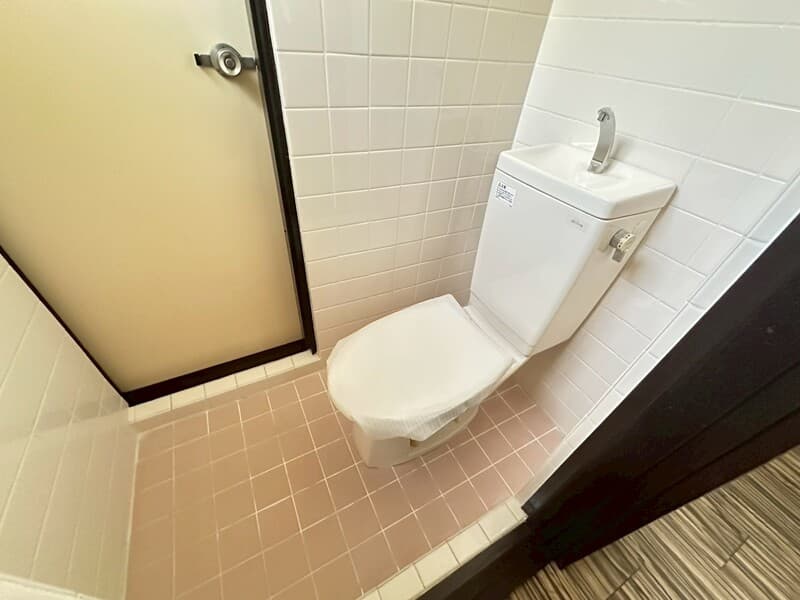 Room image 10