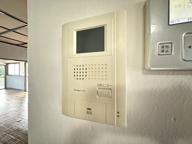 Room image 8