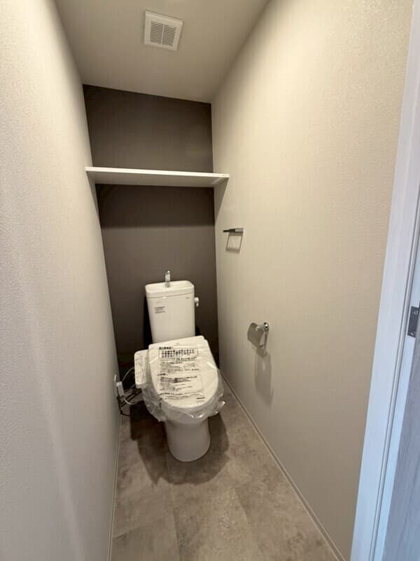 Room image 8
