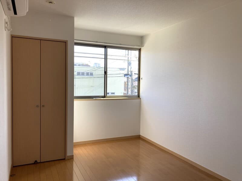 Room image 14