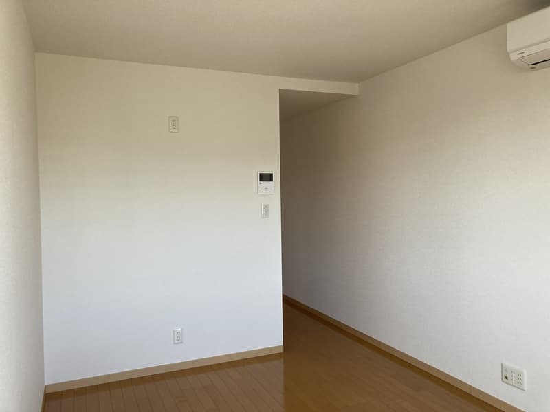 Room image 16