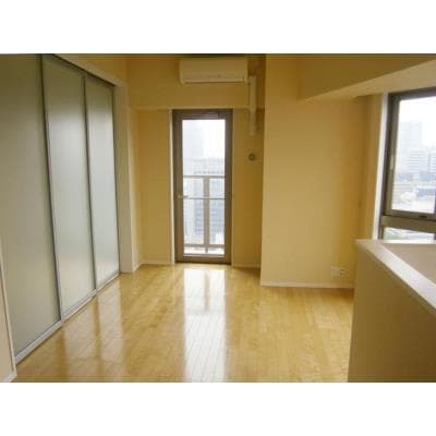 Room image 11