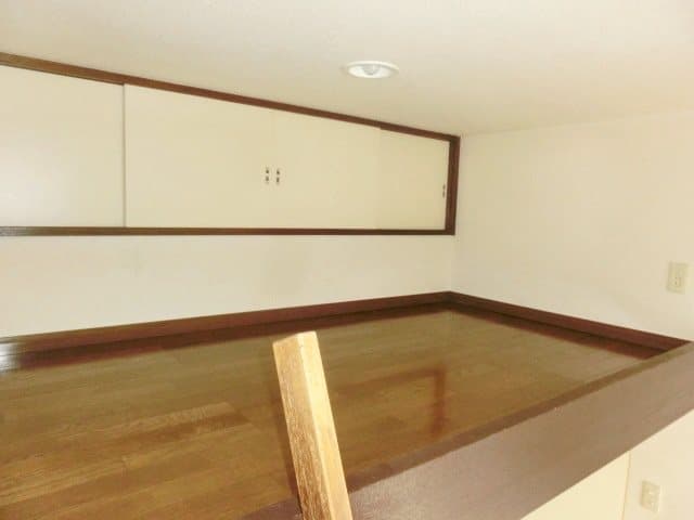 Room image 13