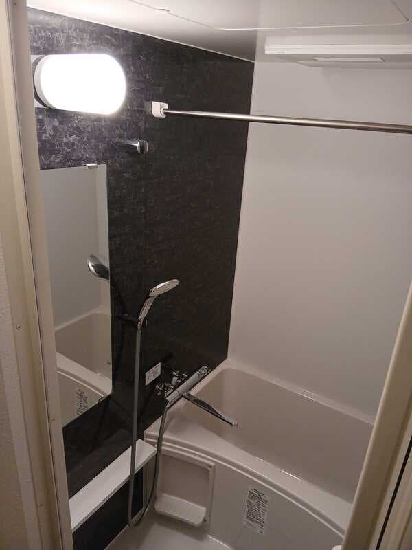 Room image 13