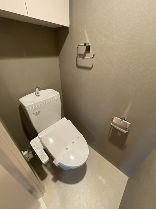 Room image 8