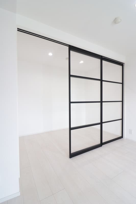 Room image 11
