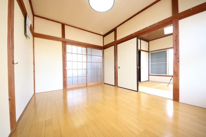 Room image 11