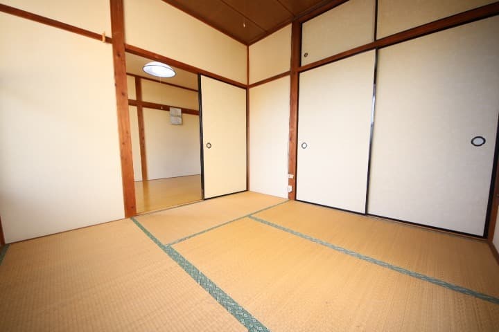 Room image 12