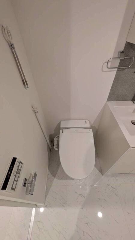 Room image 11