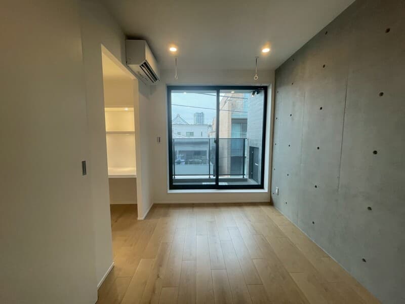 Room image 8