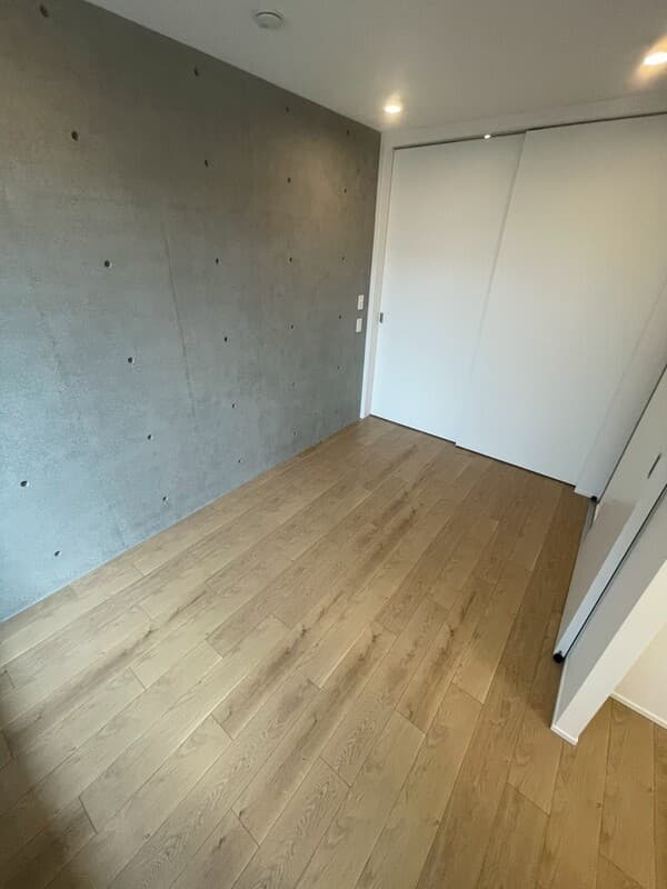 Room image 9