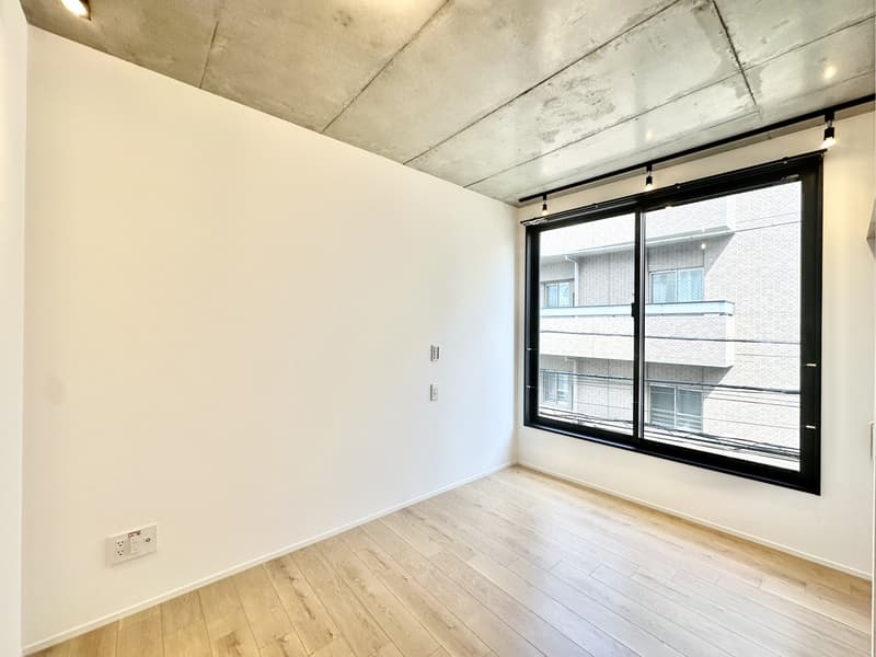 Room image 10