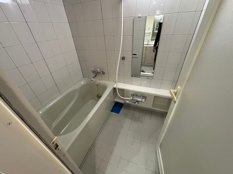 Room image 8