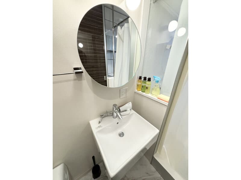 Room image 12