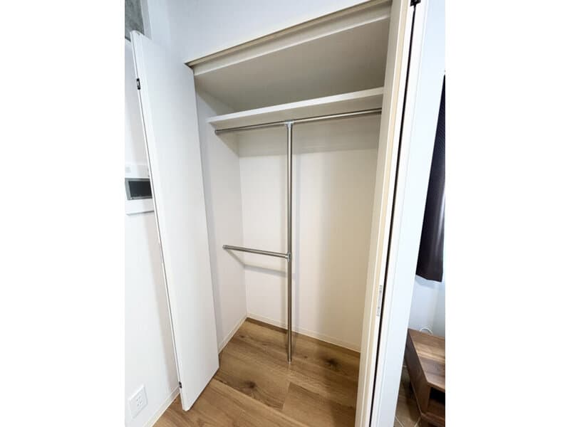Room image 15