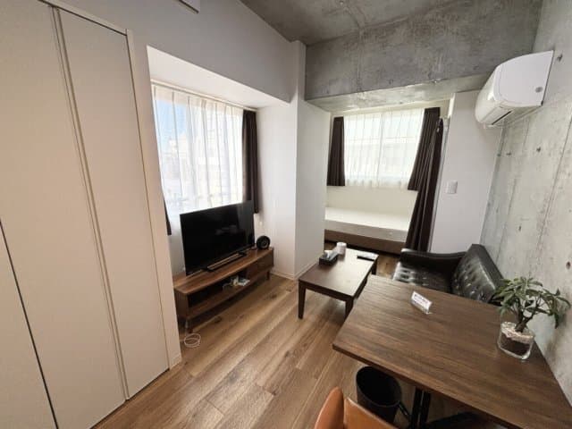 Room image 8