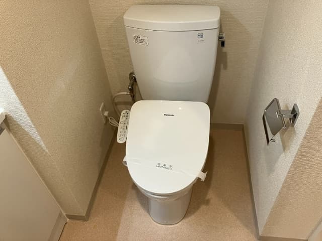 Room image 8