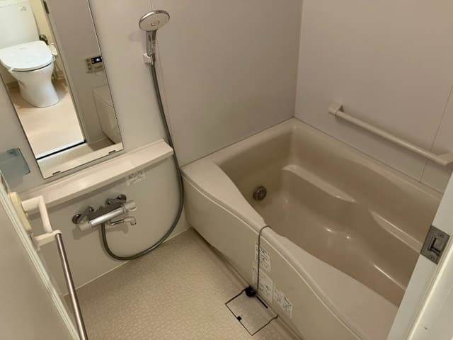 Room image 9